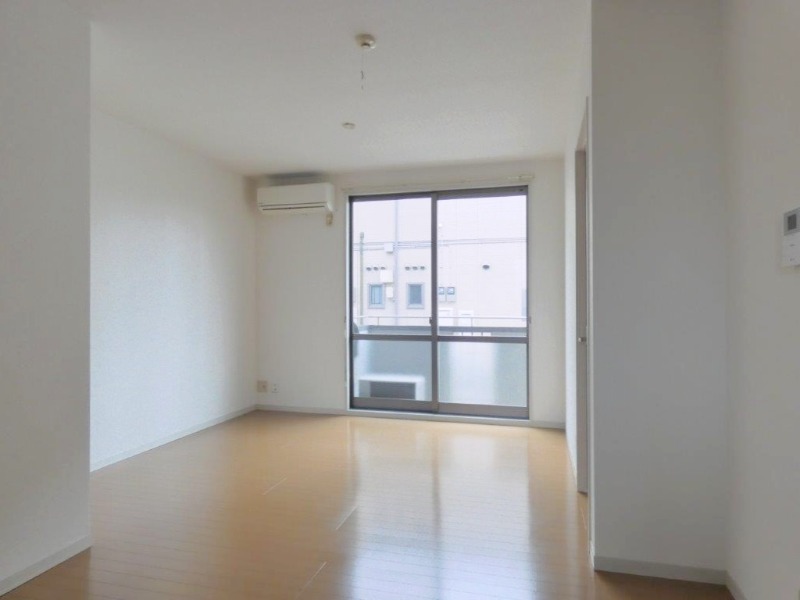 居室・リビング　図面と現状に相違がある場合には現状を優先