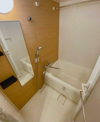 バス・シャワールーム　落ち着いた空間のお風呂です