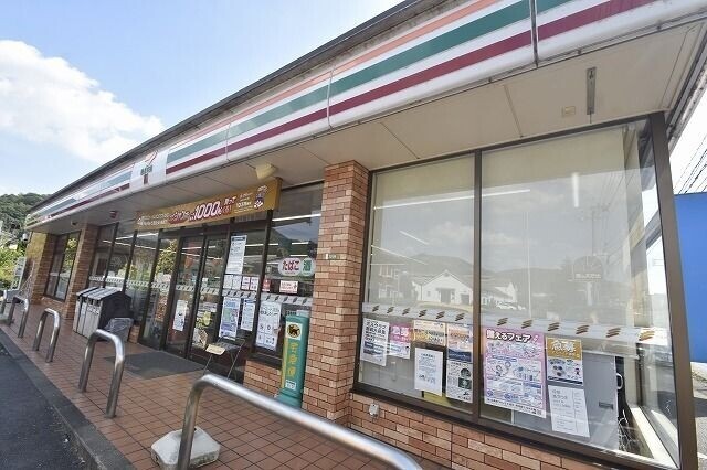 コンビニ　セブンイレブン広島大林2丁目店（コンビニ）まで240m