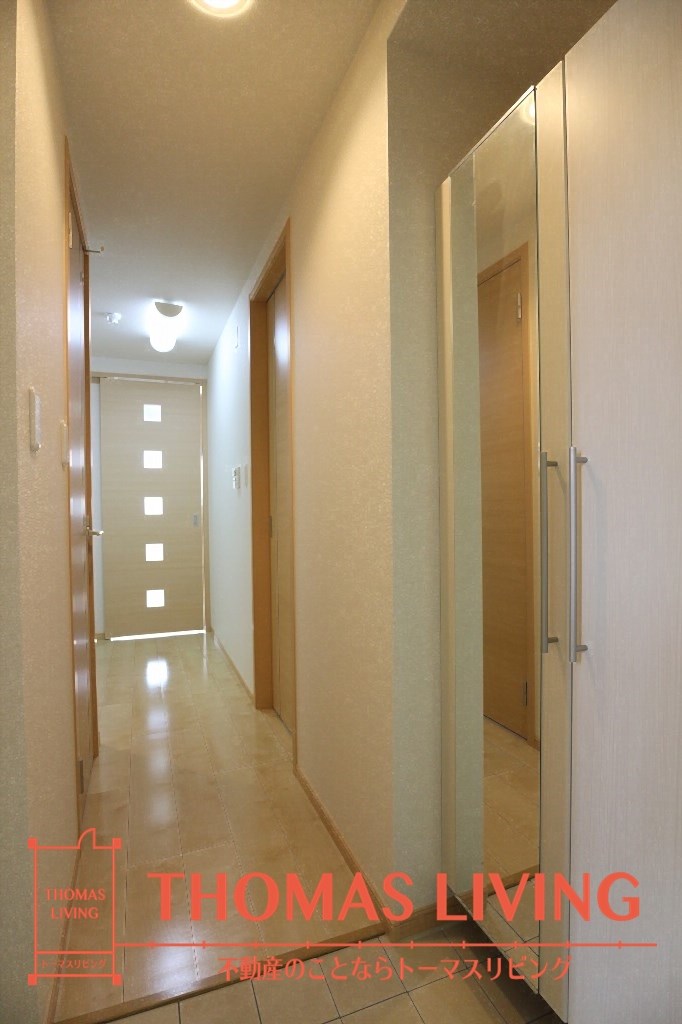 玄関　同じ物件の別のお部屋です。