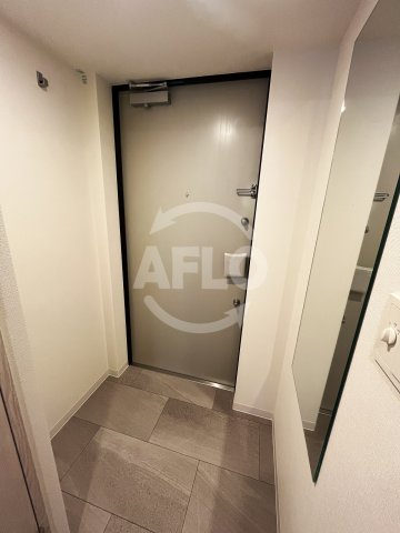 玄関　コンフォリア・リヴ博労町一丁目Q　玄関
