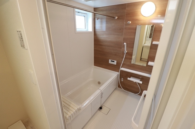 バス・シャワールーム　浴室