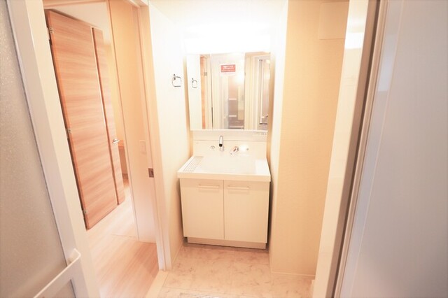 洗面設備　洗髪洗面化粧台