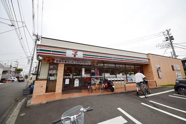 コンビニ　セブンイレブン横浜瀬谷5丁目店（コンビニ）まで255m