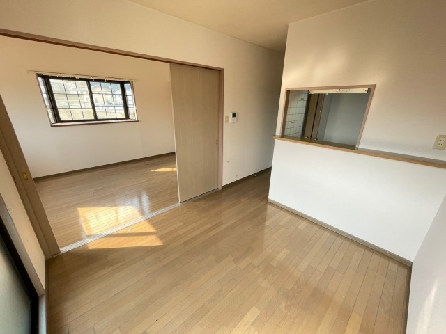 居室・リビング　別号室の写真です