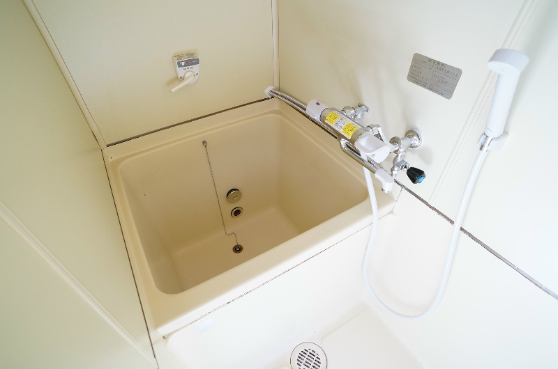 バス・シャワールーム　※同タイプ108号室の写真です★（実際のお部屋とは異なります