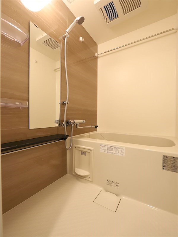 バス・シャワールーム　バスルーム　浴室暖房乾燥機付き