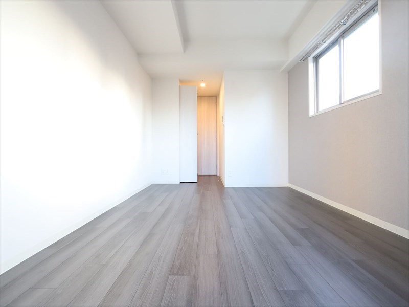 その他部屋・スペース　洋室8.5帖　エアコン完備　バルコニー