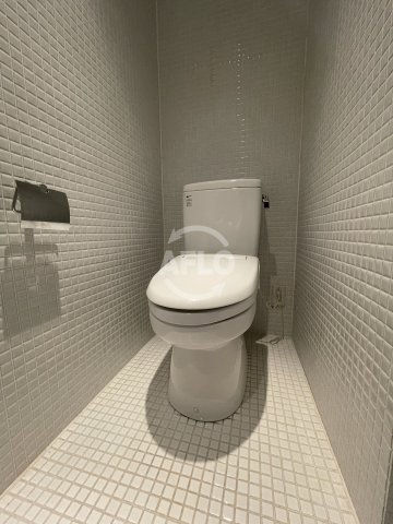 トイレ　立誠社ビル　トイレ