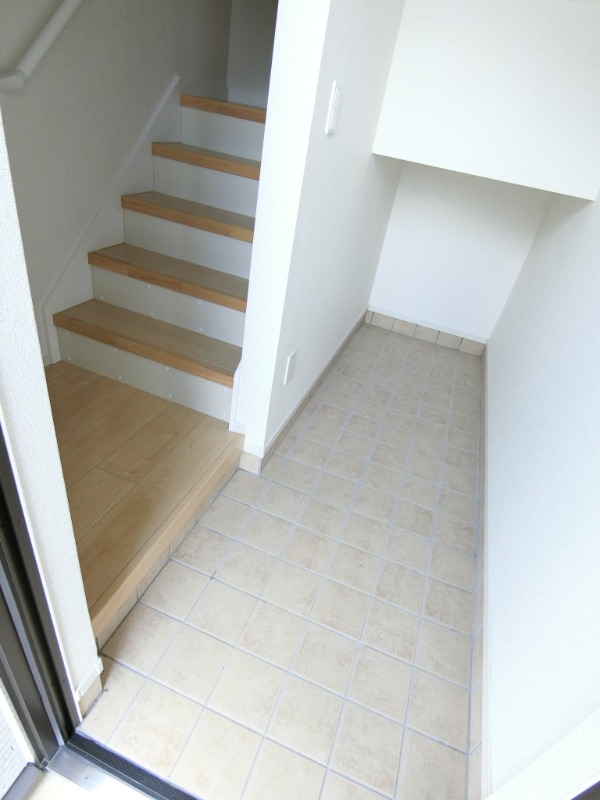 玄関　図面と現状に相違がある場合には現状を優先