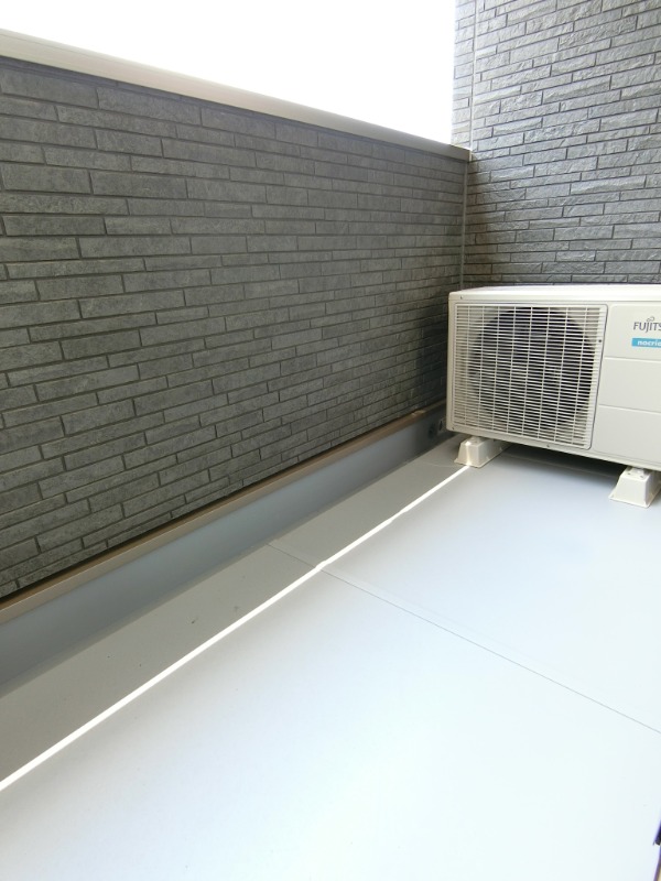 バルコニー　図面と現状に相違がある場合には現状を優先