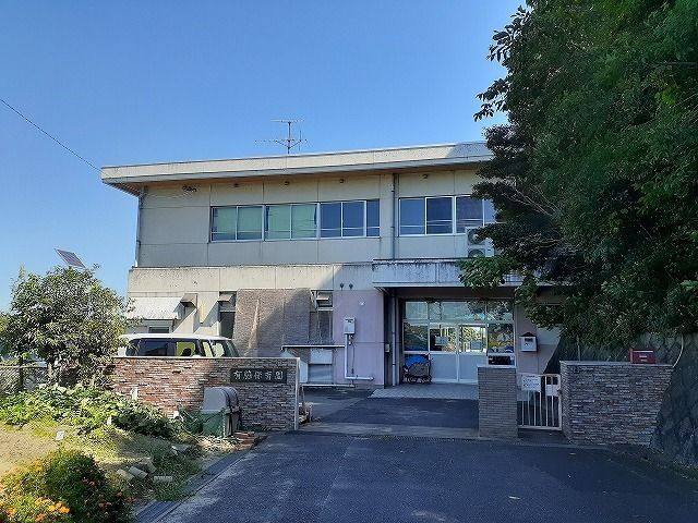 幼稚園・保育園　有脇保育園（幼稚園・保育園）まで390m