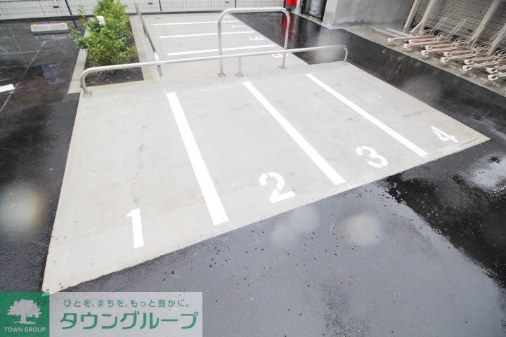 駐車場　★タウンハウジング鷺沼店まで→ＴＥＬ0448706656★