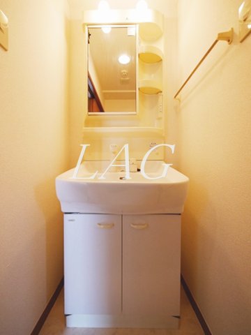 洗面設備　独立洗面台です。