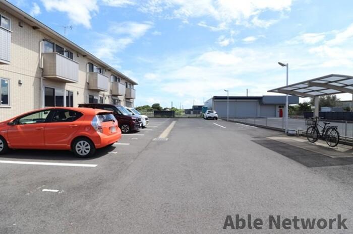 駐車場　駐車場