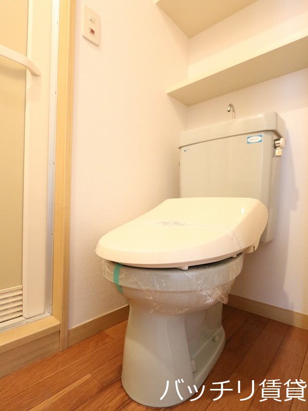トイレ　同型イメージの為、現状を優先致します。