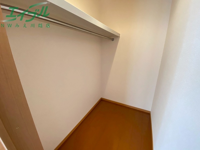 収納　同型参考写真