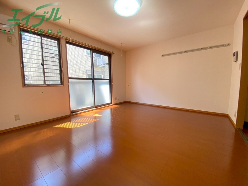 居室・リビング　同型参考写真