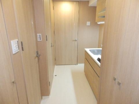 居室・リビング　室内