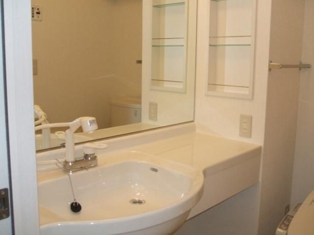 洗面設備　♪朝・晩の強い味方、シャンプードレッサー！♪