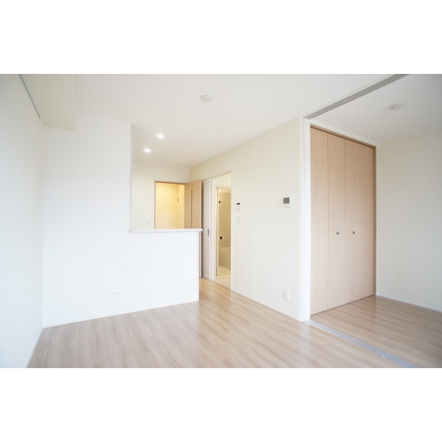 居室・リビング　リビングが見渡せる対面キッチン