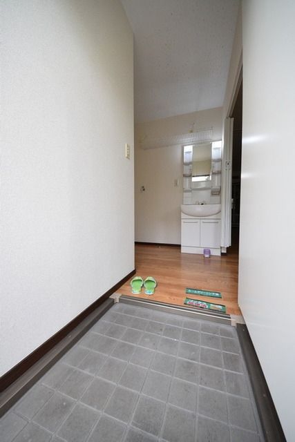 玄関　★お部屋探しは株式会社タウンハウジング東京まで★