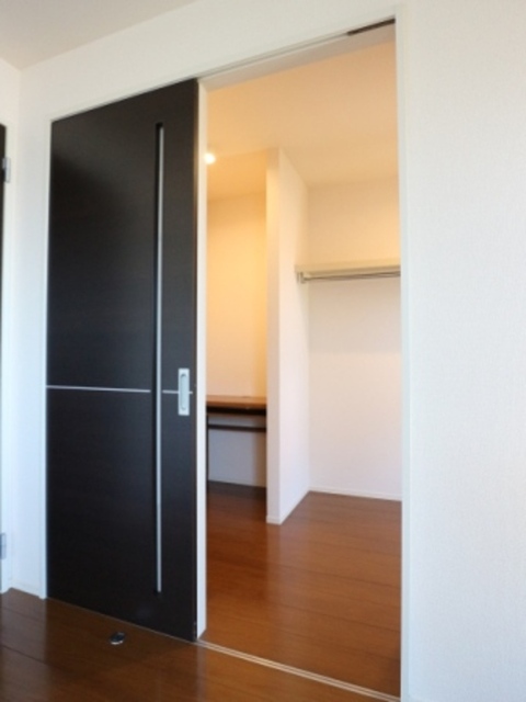 収納　北側洋室　ウォークインクローゼット