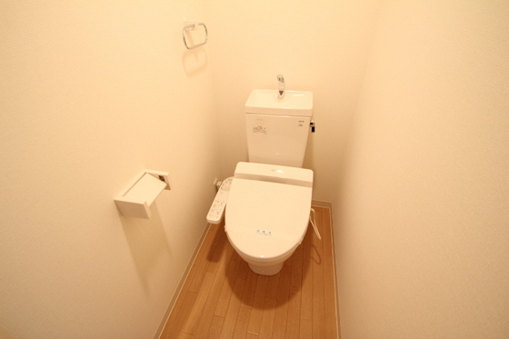 トイレ　※別部屋の写真です