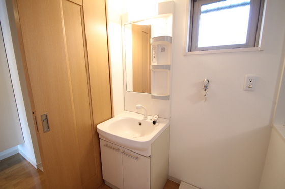 洗面設備　※別部屋の写真です
