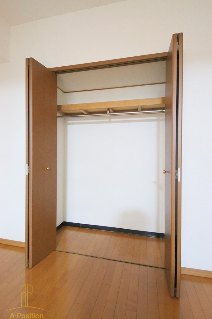 収納　セントロイヤルクラブ谷町