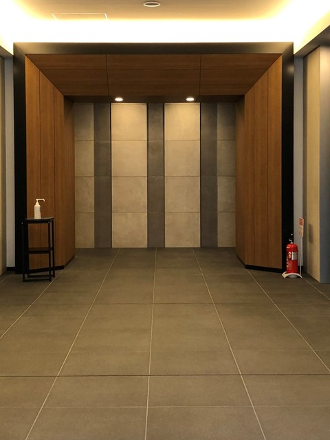 エントランス　エントランス