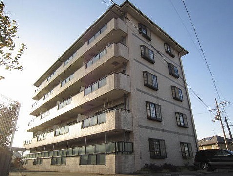 建物外観　オートロック付き物件です♪