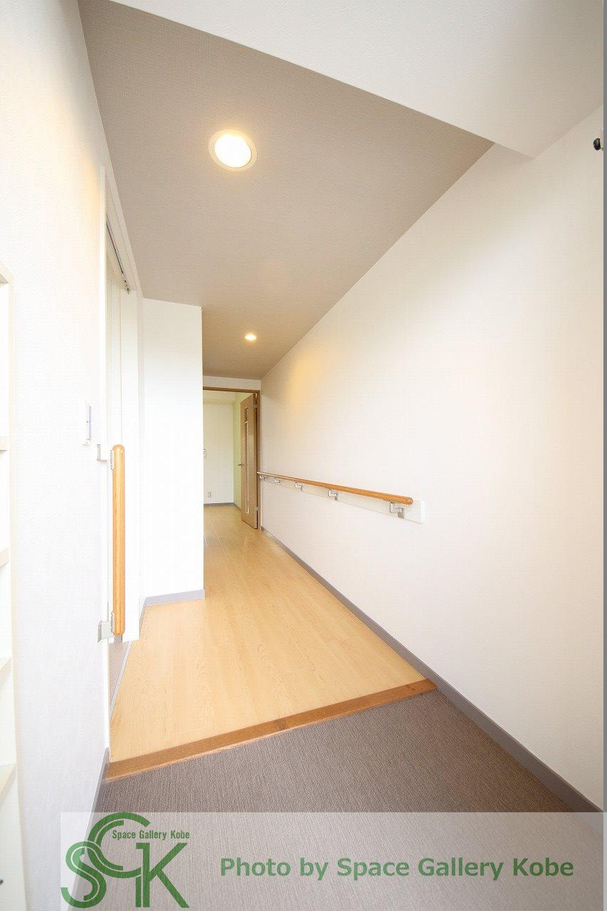 玄関　※お部屋によって仕様・色味が異なる場合があります