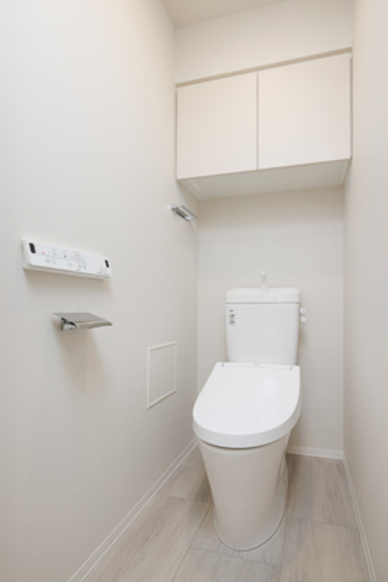 トイレ　※写真は同タイプ住戸です。