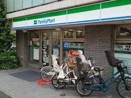 コンビニ　ファミリーマート西荻北三丁目店（コンビニ）まで210m