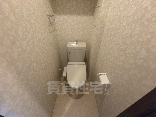 Luxe新大阪6のトイレ写真