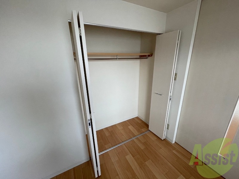 収納　寝室の収納です。部屋がすっきり片付きます。