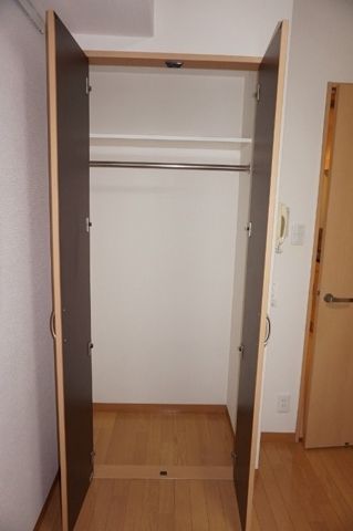 収納　参考写真（同物件別部屋）