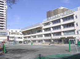 小学校　江東区立元加賀小学校（小学校）まで624m