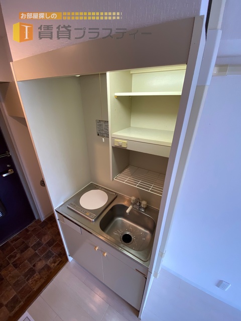 キッチン　ＩＨコンロでお手入れしやすいですよ。