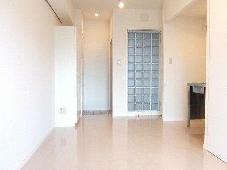 その他部屋・スペース　明るい色調の室内です