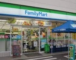 コンビニ　ファミリーマート板橋坂下三丁目店（コンビニ）まで60m