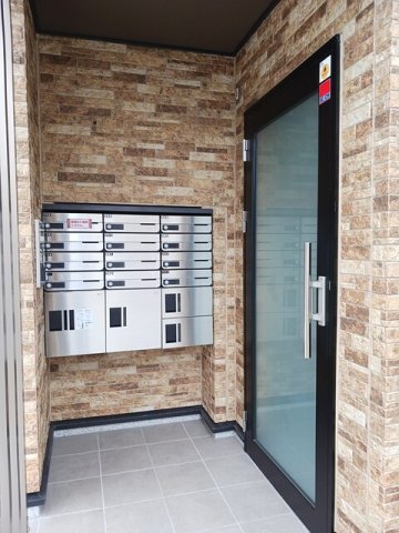 エントランス　建物の内部です