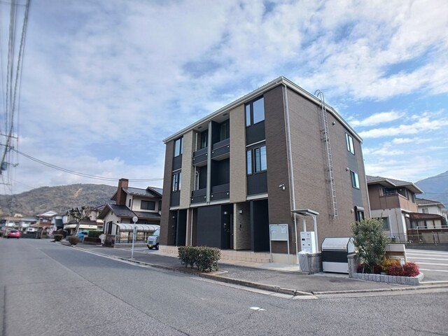 建物外観　落ち着いた雰囲気の外観です