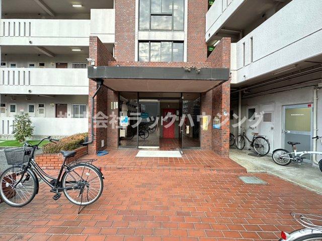 エントランス　【お部屋さがしはラックハウジングにお問合せ下さいませ♪】