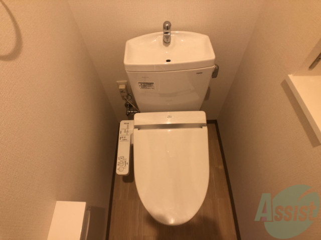 トイレ　こちらはトイレです。清潔感があり、安心して使用できます。