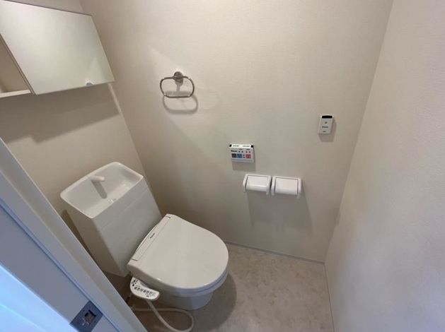 トイレ　※同タイプ写真になります
