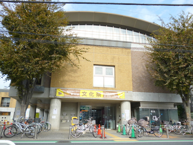 図書館　図書館（図書館）まで767m