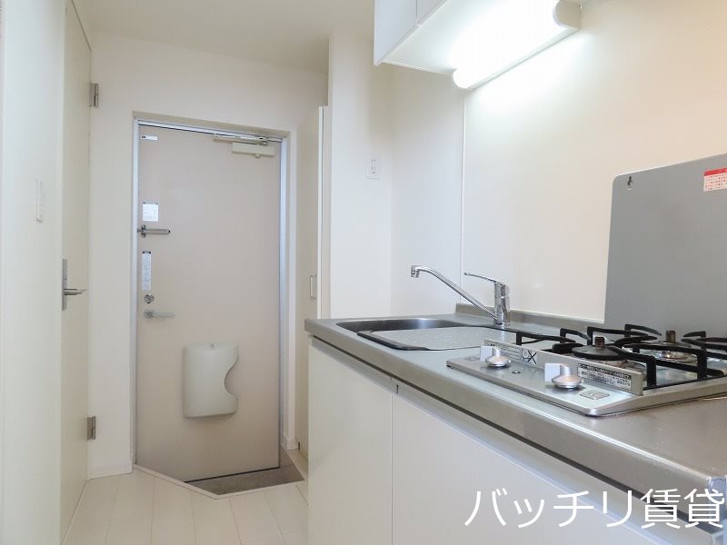 キッチン　同型タイプの為、現状を優先いたします。