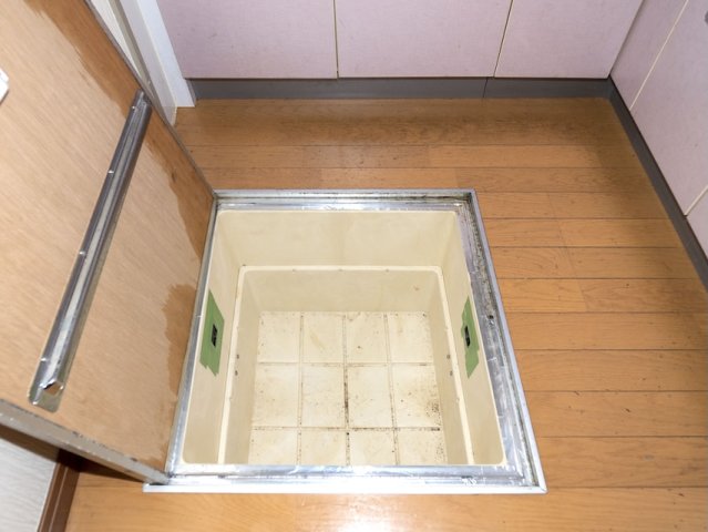 収納　キッチンの床下収納